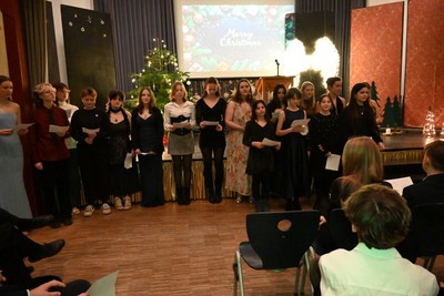 Mit Freude in die Weihnachtsferien Bild 5